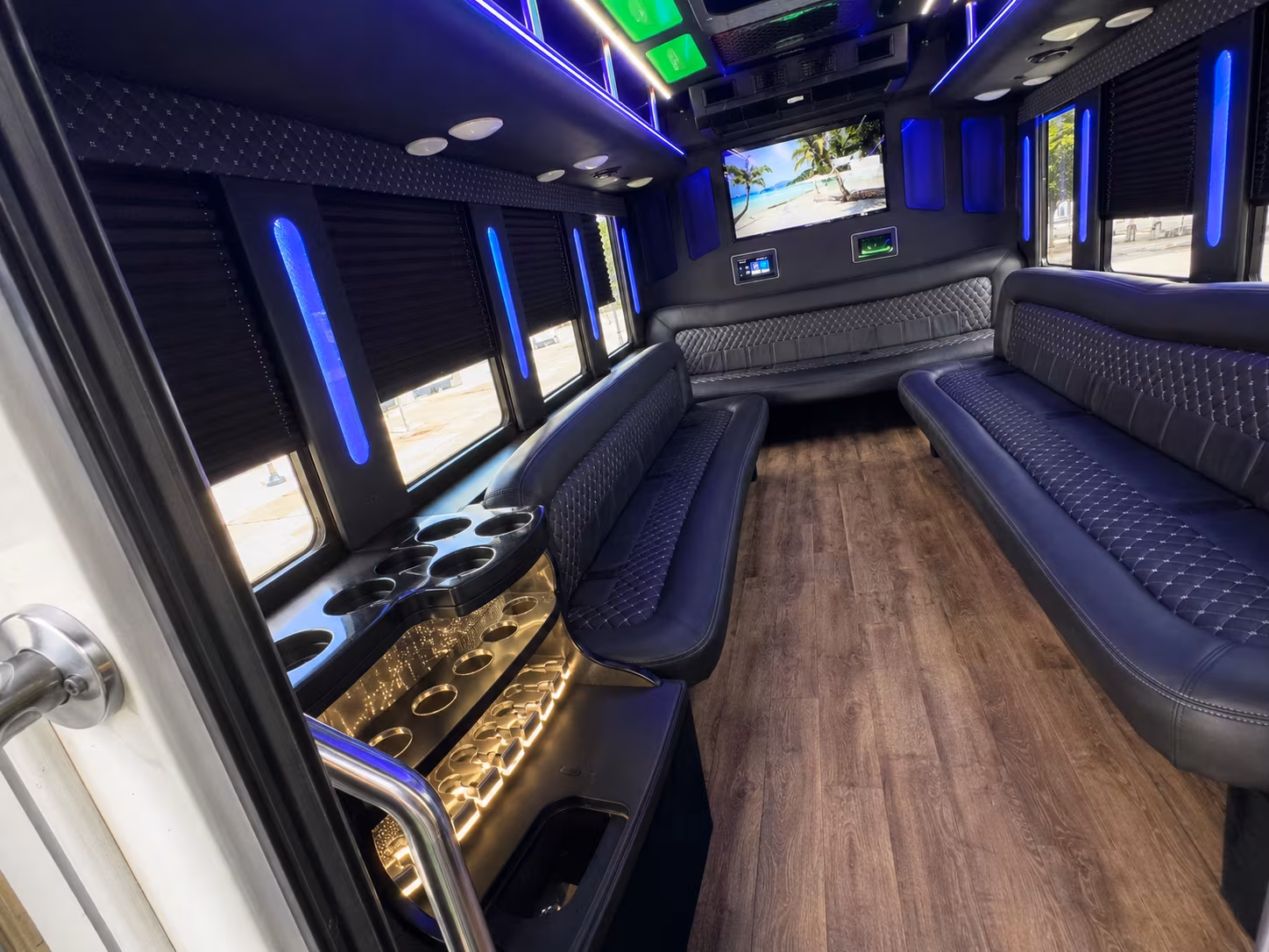 hit every photo stop in your murfreesboro party bus before the dance